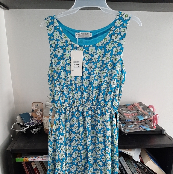Nwt dress from UK boutique - Picture 2 of 4